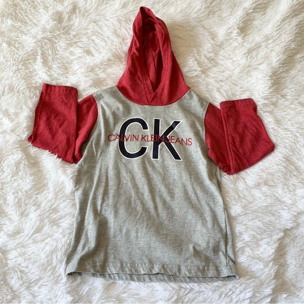 🧁 3 for $25 Calvin Klein hoodie size 3T
